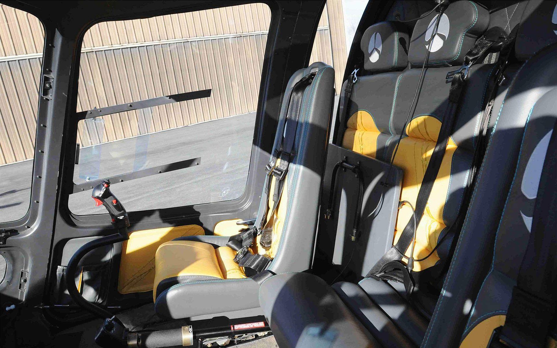 恩斯特龙480B (3).jpg