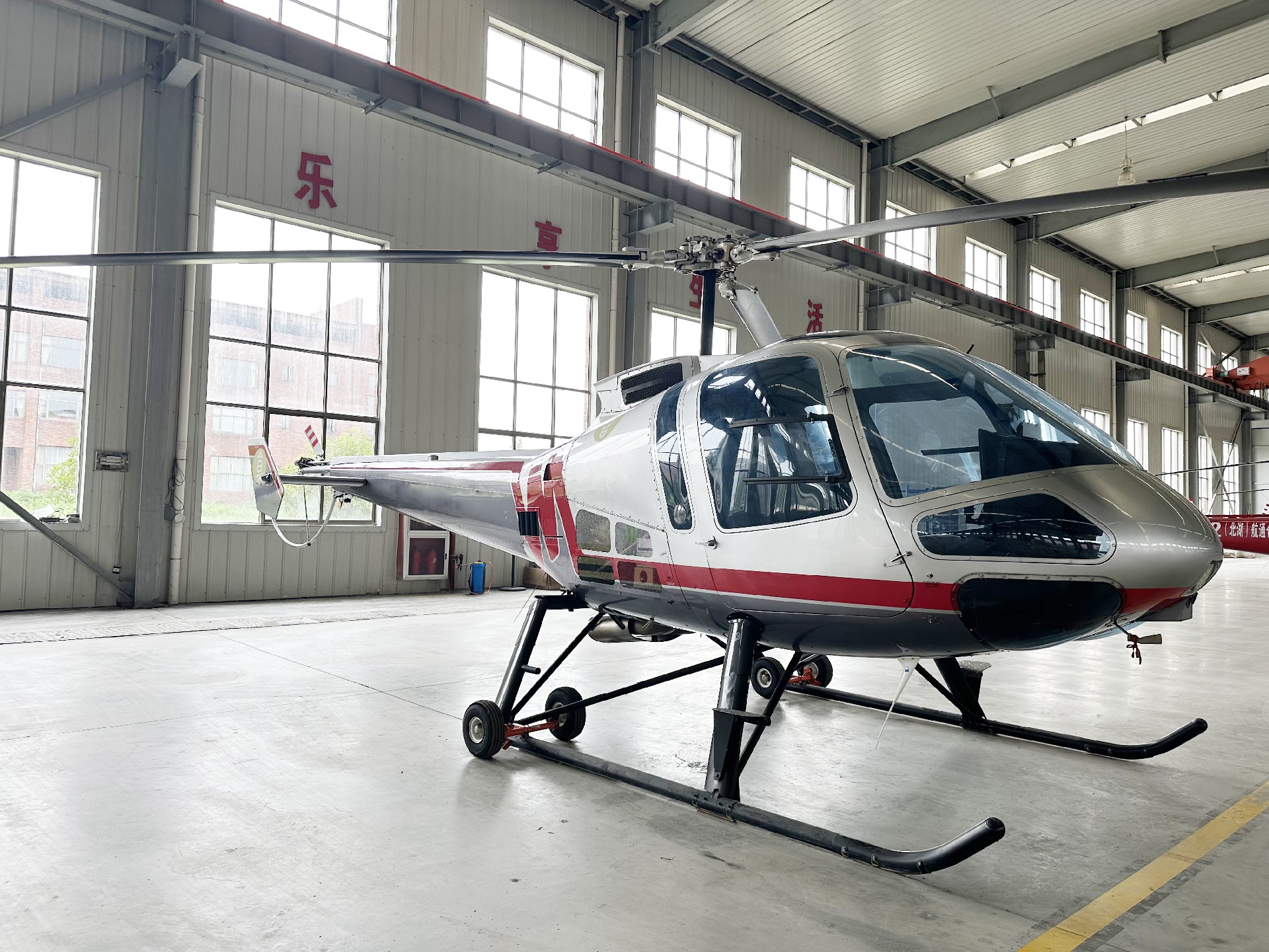 恩斯特龙EN-480B，B-70AR，序列号5185，出厂日期：2013.11.18，机体时间：1192小时 (2).jpg